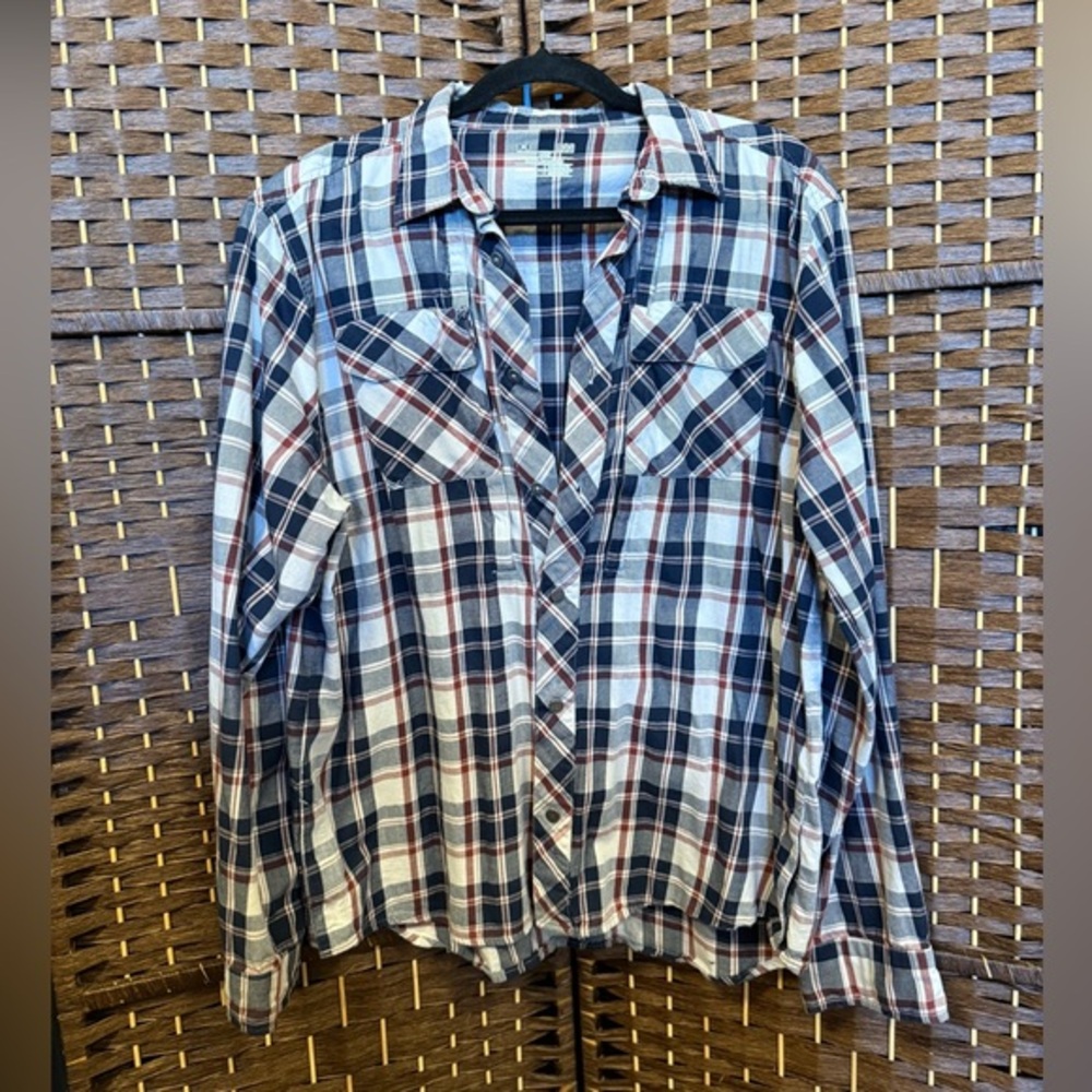 Under Armor Men’s button snap flannel shirt - L loose‎ fit